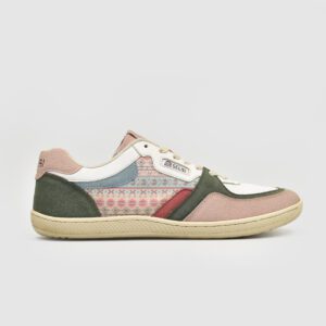 Barefoot Model 04 Brienne